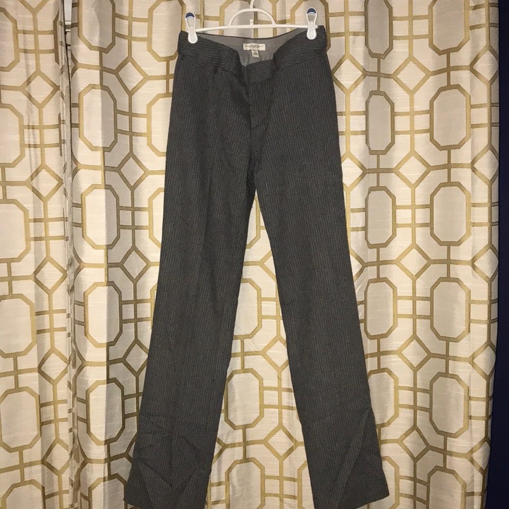 Size 4 Gray/white pinstripe wool pant.